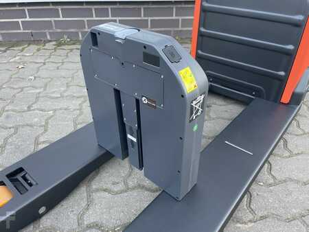 Niederhubwagen 2025  Toyota Tyro LHE150 (7)