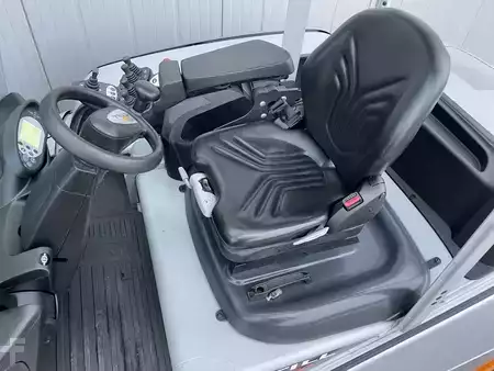 Eléctrica de 4 ruedas 2019  Still RX60-60 | Battery 96% | Only 140 hours! (11)