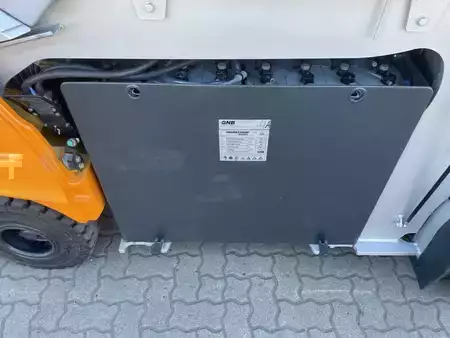 Elektromos 4 kerekű 2020  Still RX60-45 | Batterie mit 89% | Triplex 5.980mm (8)