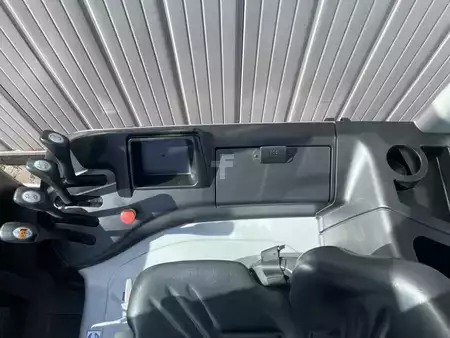 Elektro 4 Rad 2016  Still RX60-25 (10)