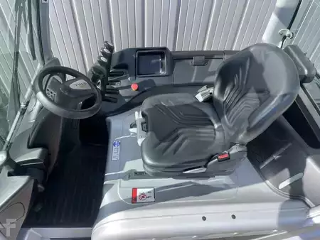 Elektro 4 Rad 2016  Still RX60-25 (9)