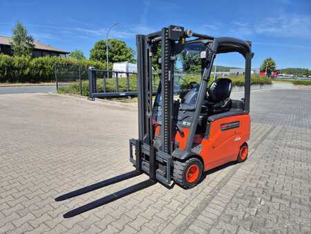 Elektro čtyřkolový VZV 2009  Linde E18PH (1)