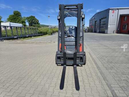 Elektro čtyřkolový VZV 2009  Linde E18PH (10)