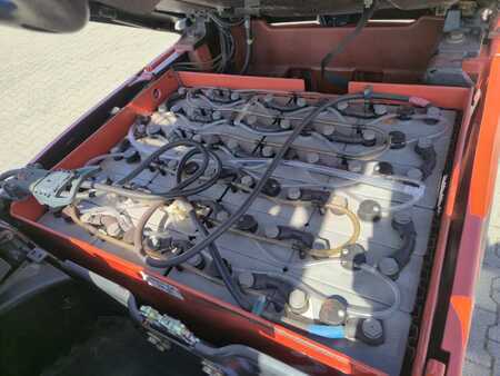 Elektro čtyřkolový VZV 2009  Linde E18PH (17)