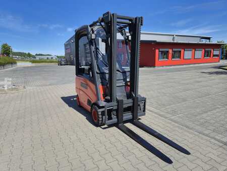 Elektro čtyřkolový VZV 2009  Linde E18PH (9)