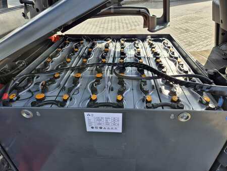 Elektro 4 Rad  Linde E50HL-01    Batterie - 12.2023 (11)