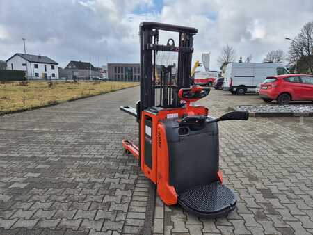 Hochhubwagen  Linde L12LAPi Batterie aus 2023 (11)