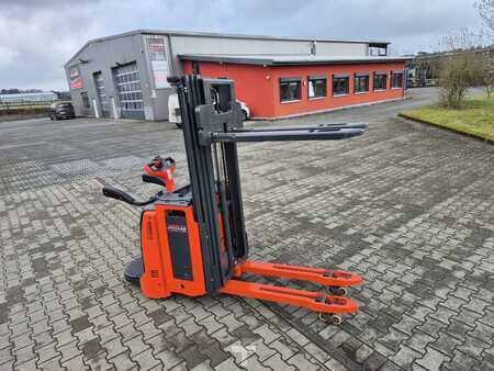 Hochhubwagen  Linde L12LAPi Batterie aus 2023 (14)