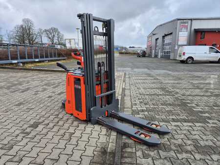 Hochhubwagen  Linde L12LAPi Batterie aus 2023 (8)