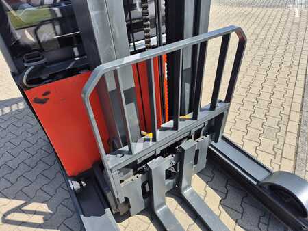 Skjutstativtruck 2016  Linde R20HD-01 (17)