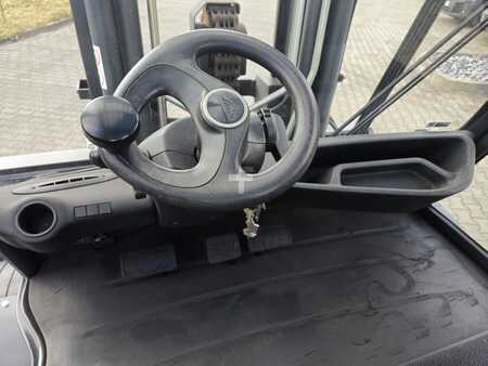 Wózki widłowe diesel 2017  Linde H80D-03 (17)