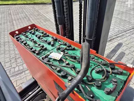 Retráctil 2011  Linde R20G-12 / 85% Battery (18)