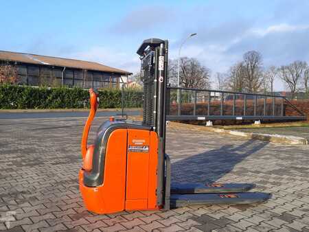 Ruční vysokozdvižný vozík 2013  Linde L14 nur 402 Std Batterie 01/22 (2)