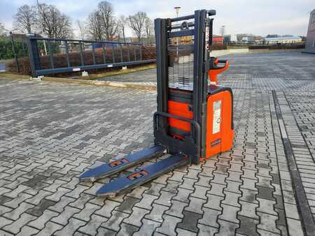 Ruční vysokozdvižný vozík 2013  Linde L14 nur 402 Std Batterie 01/22 (4)