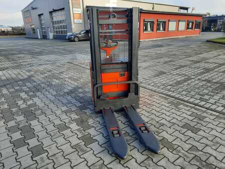 Ruční vysokozdvižný vozík 2013  Linde L14 nur 402 Std Batterie 01/22 (5)