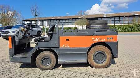 Chariot tracteur - Linde P250 (3)