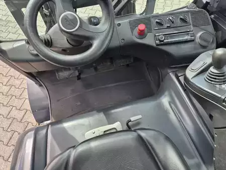 Chariots électriques à 4 roues 2019  Linde E50HL (15)