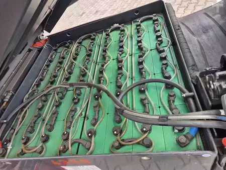 Chariots électriques à 4 roues 2019  Linde E50HL (17)