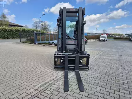 Chariots électriques à 4 roues 2019  Linde E50HL (9)