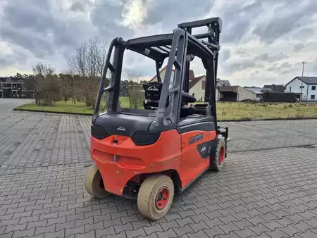 Chariots électriques à 4 roues 2018  Linde E50HL (5)