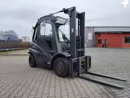 Carretilla elevadora diésel 2017  Linde H40D-02 TOP aufbereitet! (9)