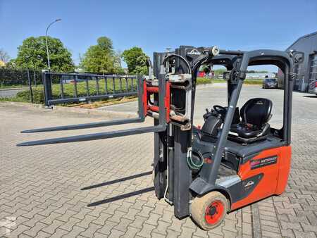 Chariots électriques à 3 roues 2017  Linde E16C-02 (10)