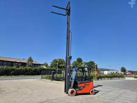 Carrelli elettrici 4 ruote 2017  Linde E35HL (11)