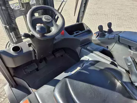 Carrelli elettrici 4 ruote 2017  Linde E35HL (14)