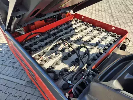 Carrelli elettrici 4 ruote 2017  Linde E35HL (18)