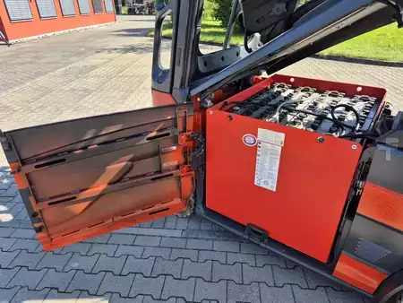 Carrelli elettrici 4 ruote 2017  Linde E35HL (17)