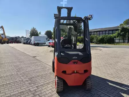Carrelli elettrici 4 ruote 2017  Linde E35HL (4)