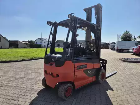 Carrelli elettrici 4 ruote 2017  Linde E35HL (5)