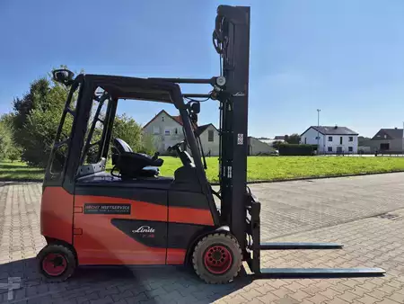Carrelli elettrici 4 ruote 2017  Linde E35HL (6)