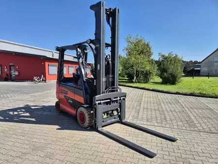 Carrelli elettrici 4 ruote 2017  Linde E35HL (7)