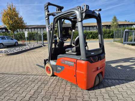 3-wiel elektrische heftrucks 2023  Linde E16-02 (4)