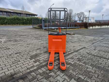 Niederhubwagen  Linde T20 (7)