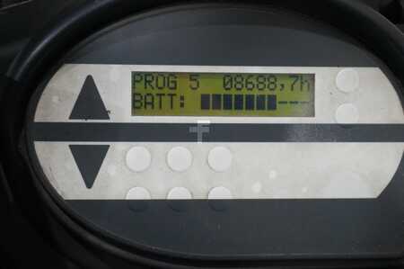 Chariots électriques à 3 roues 2010  Still RX50-13 Triplex 3.Ventil (7)