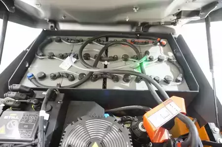 Chariots électriques à 3 roues 2024  Still RXE16C Triplex  Drehgerät Kühlhaus neuwertig (8)