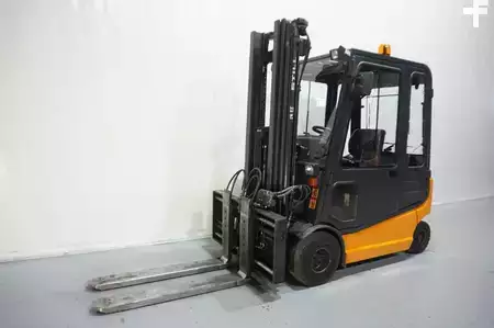 Elektromos 4 kerekű 2005  Still R60-25 L Triplex 3.+4. Ventil ZVG Akku Bj. 2022 (4)