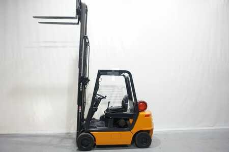 Gázüzemű targoncák 2002  Still R70-20CT compact Triplex 7079 (1)