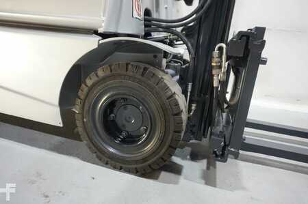 LPG Forklifts 2017  Still RX70-16T Tele 3. Ventil erst 1371 Stunden (8)