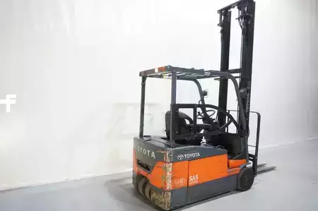 Chariots électriques à 3 roues 2007  Toyota 7FBEF18 (3)