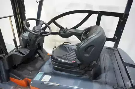 Chariots électriques à 3 roues 2007  Toyota 7FBEF18 (4)