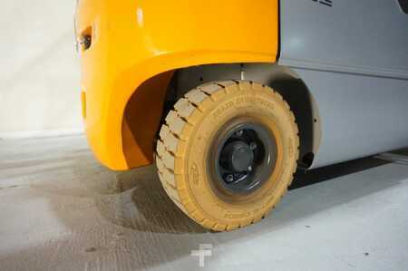 Elektrisk- 4 hjul 2023  Still RCE25 Triplex 3.+4. Ventil Kabine erst 3 Stunden (10)