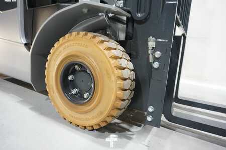 Elektrisk- 4 hjul 2023  Still RCE25 Triplex 3.+4. Ventil Kabine erst 3 Stunden (9)