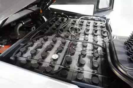 El truck - 4 hjulet 2023  Still RCE30 Triplex 3.+4. Ventil Kabine erst 14 Stunden (8)