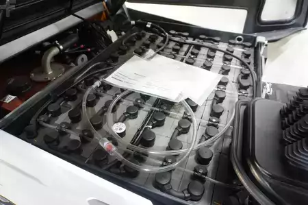 El truck - 4 hjulet 2023  Still RCE30 Triplex 3.+4. Ventil Kabine erst 2 Stunde (8)