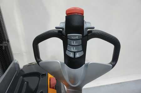 Apilador eléctrico 2018  Still EXV12i Triplex Initialhub erst 419 Stunden (10)