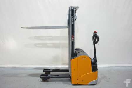 Hochhubwagen 2013  Still EGV14i Triplex Initialhub (2)