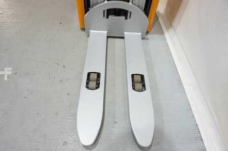 Hochhubwagen 2013  Still EGV14i Triplex Initialhub (7)